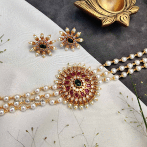 "Contemporary choker necklace with geometric metal shapes"